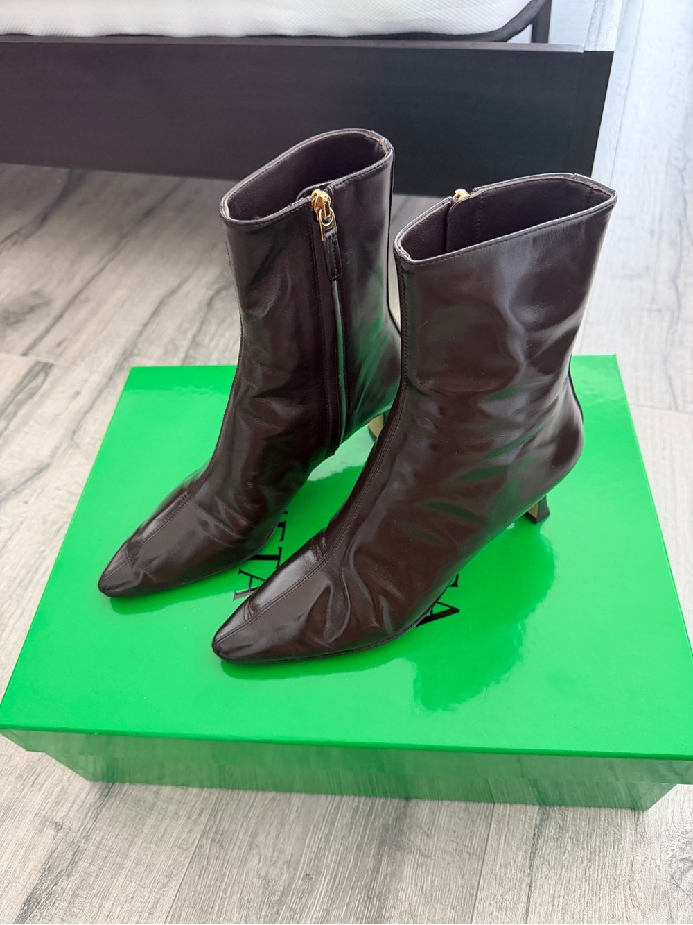 Bottega Sofia brown ankle boots